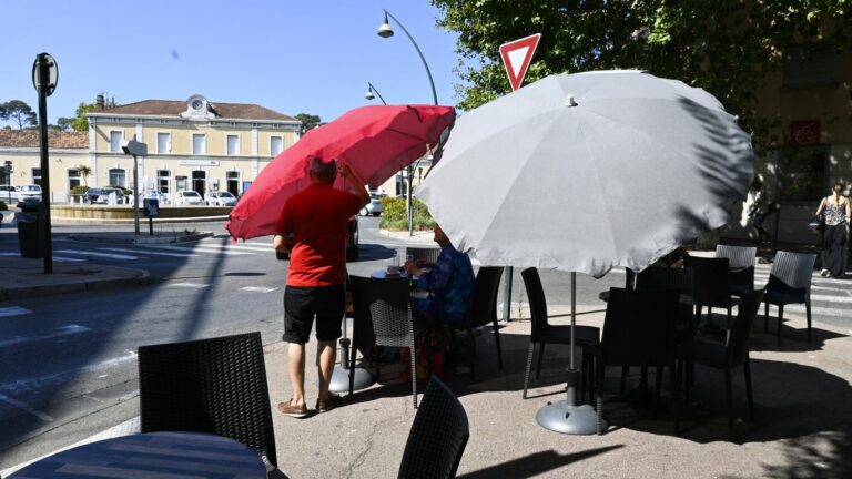 39 departments in a large southern half of France placed on orange heatwave alert