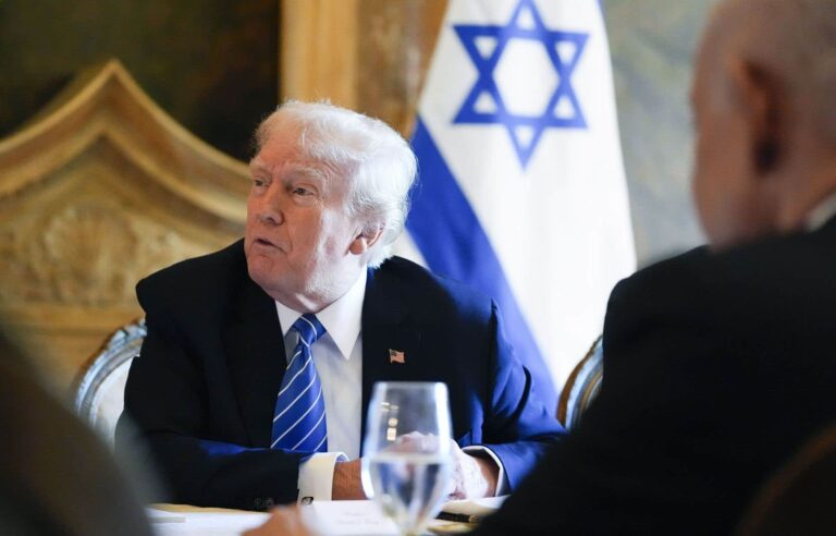 A beaming Donald Trump greets Israeli PM Benjamin Netanyahu