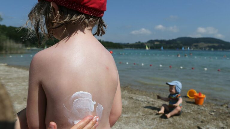 A sun cream effective for more than 24 hours, developed by an American researcher