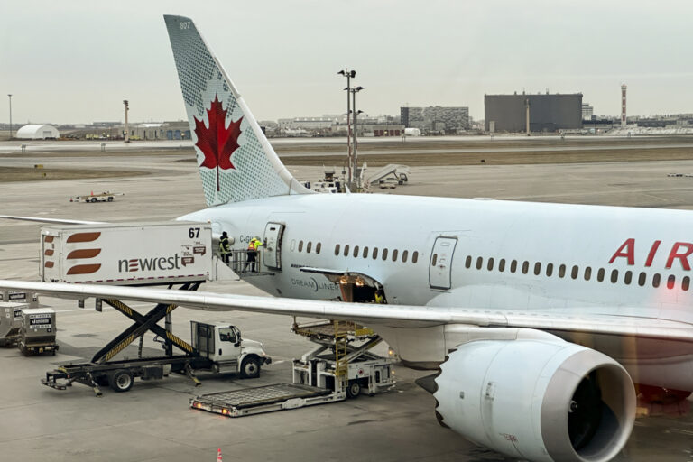 Air Canada | Altercation with cabin manager forces flight cancellation