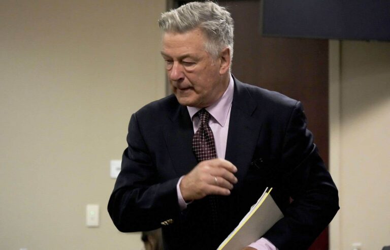 Alec Baldwin’s manslaughter trial begins