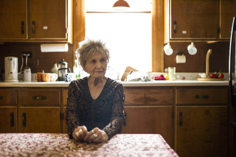 Alice Munro’s daughter says she was sexually assaulted by her stepfather