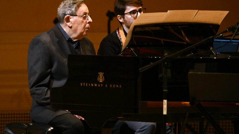 American composer Philip Glass denounces “piracy” of his music for a ballet in occupied Crimea