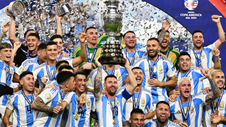 Argentina crowned Copa America champion after a final delayed by incidents and marked by Messi’s injury