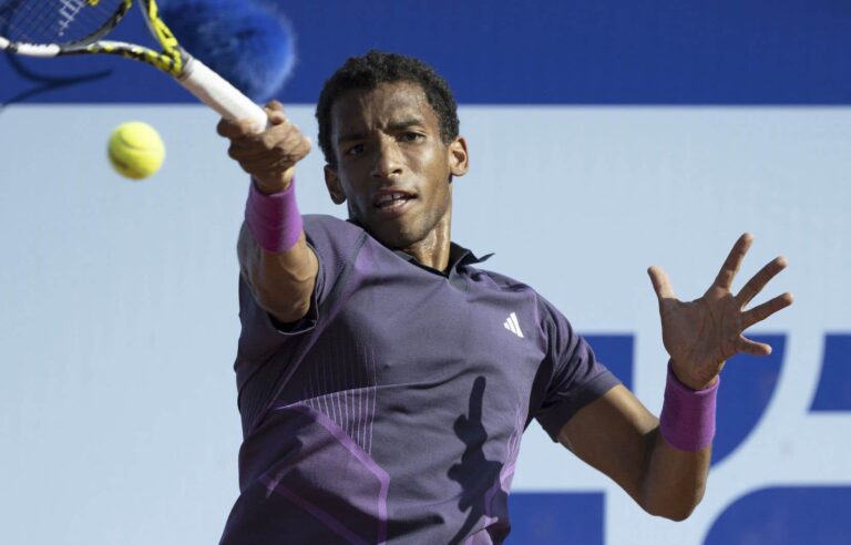 Auger-Aliassime defeats Hanfmann and advances to quarter-finals in Gstaad