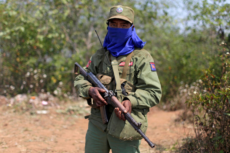 Burma | Junta and rebel group claim control of town