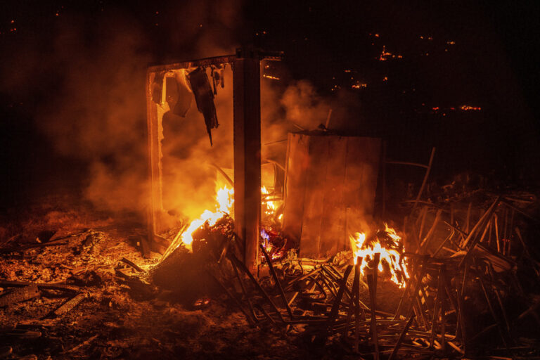 California Heatwave | Fires Spread