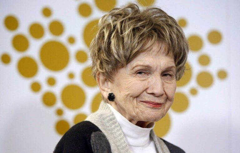 Canadian author Alice Munro reportedly chose to stay married to man who sexually assaulted her daughter