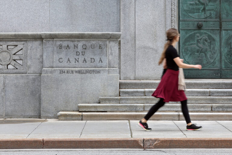 Canadians pessimistic despite rate cuts