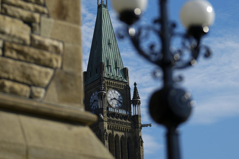 Federal government posts $3.9 billion deficit in April and May