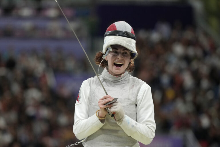 Fencing | Eleanor Harvey wins bronze in individual foil