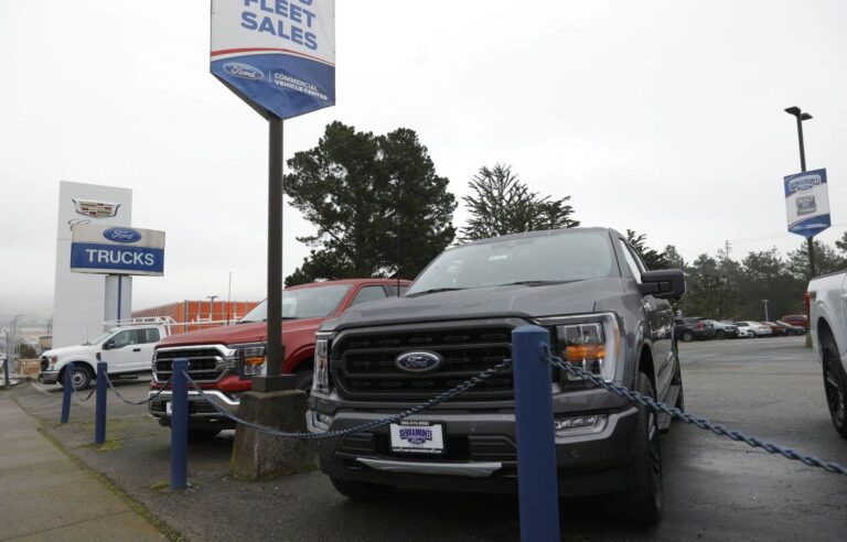 Ford invests $3 billion to open third large pickup plant in Canada