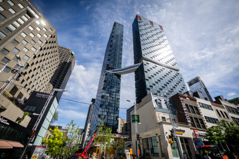 Glass falls from tower in downtown Montreal