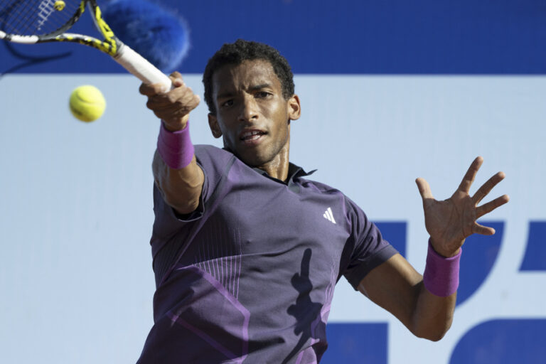 Gstaad Tournament | Félix Auger-Aliassime reaches the quarter-finals