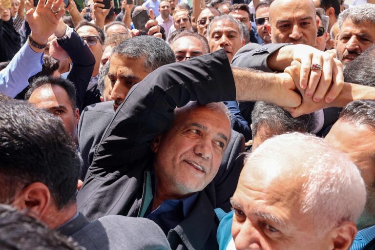 Iran | Reformer Pezeshkian wins presidential election