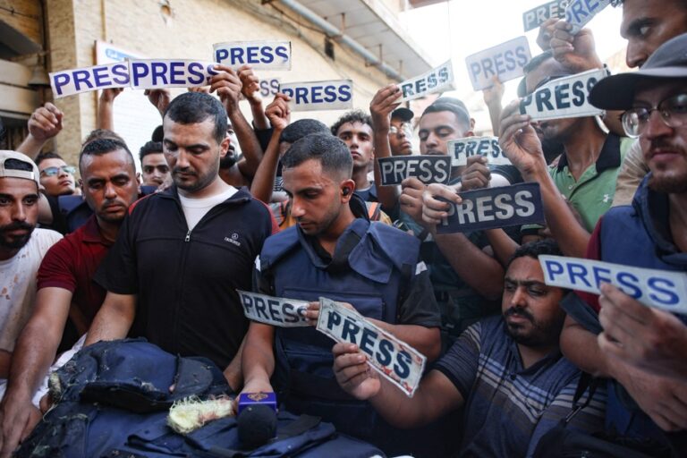 Israeli strike | Al Jazeera condemns the “assassination” of two of its journalists in Gaza