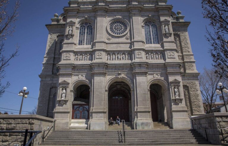 Jean-Yves Duclos ready to finance the renovation of the Saint-Jean-Baptiste church