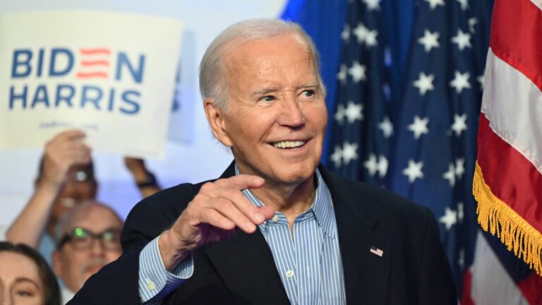 Joe Biden “is in a very difficult and unprecedented moment, where he must regain the trust of his own camp”