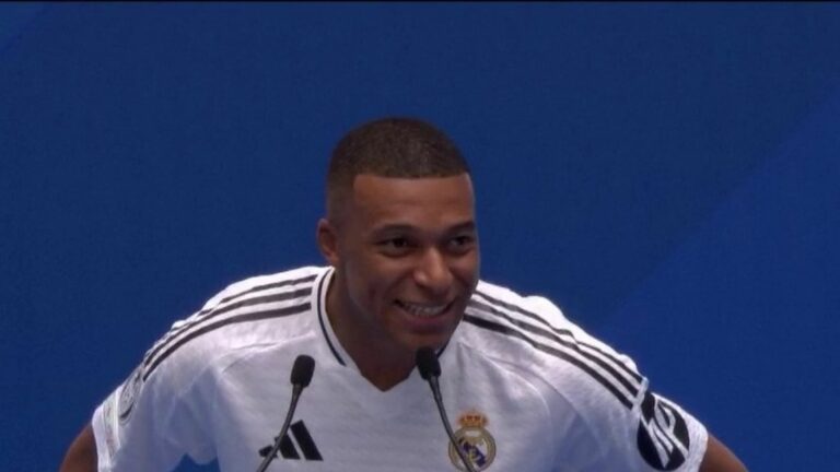 Kylian Mbappé was officially presented at Real Madrid