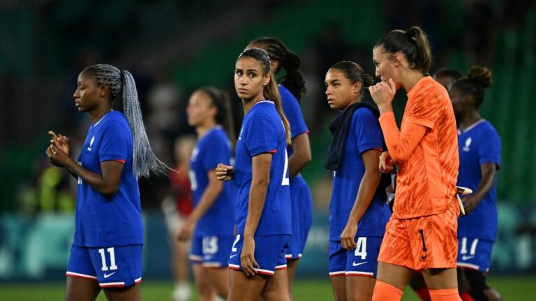 Les Bleues under pressure before playing their qualification against New Zealand