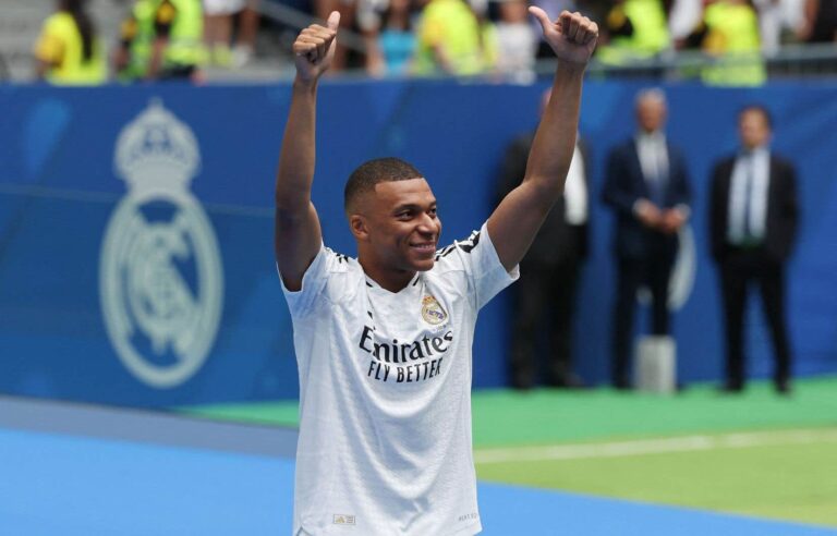 Mbappe warmly welcomed by Real Madrid fans at Santiago Bernabeu stadium