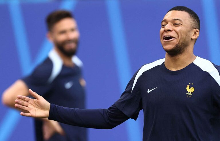 Mbappé warns of ‘catastrophic’ political situation in France