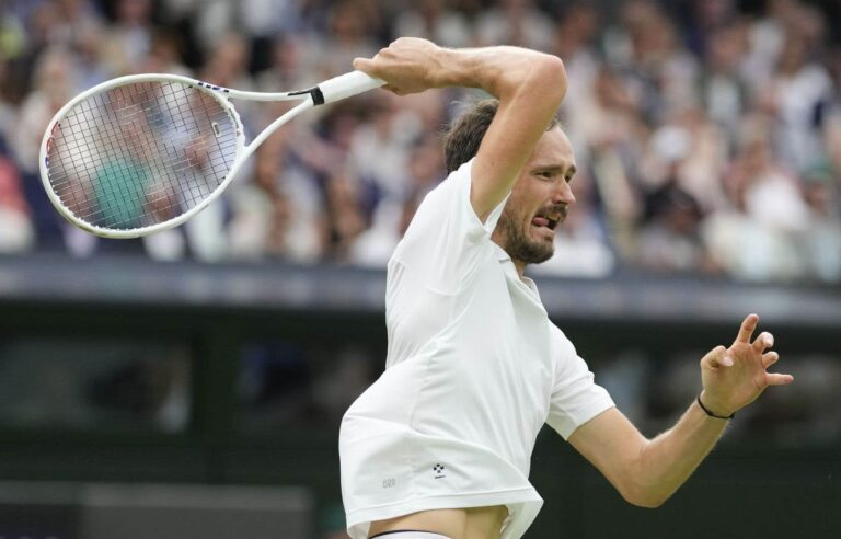 Medvedev defeats Sinner at Wimbledon, will face Alcaraz in semi-finals