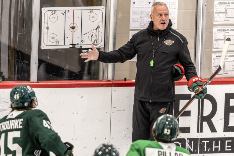 NHL | Dean Evason gets head coaching job in Columbus