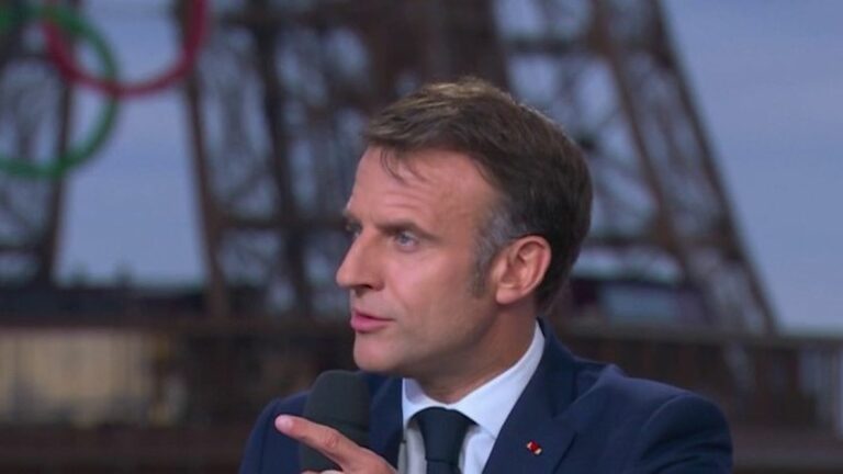 No Prime Minister before the end of the Olympic Games, announces Emmanuel Macron