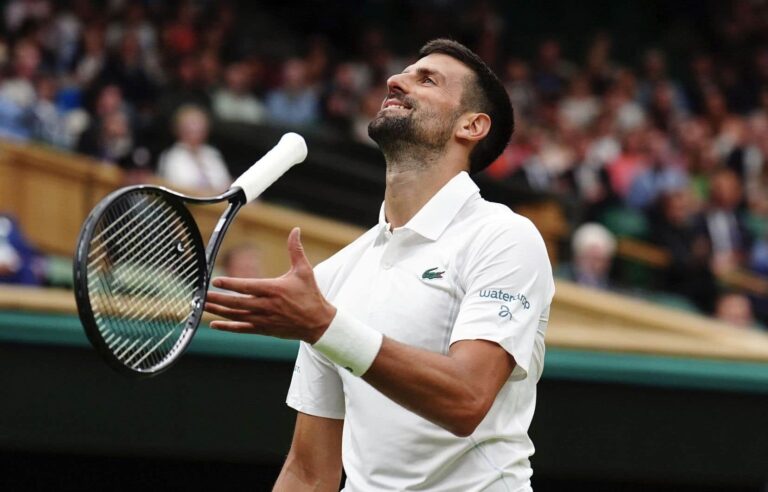 Novak Djokovic wins 6-1, 6-2, 6-2 against Vit Kopriva at Wimbledon