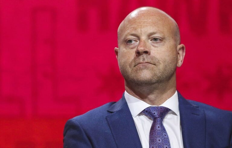 Oilers hire Stan Bowman as new general manager