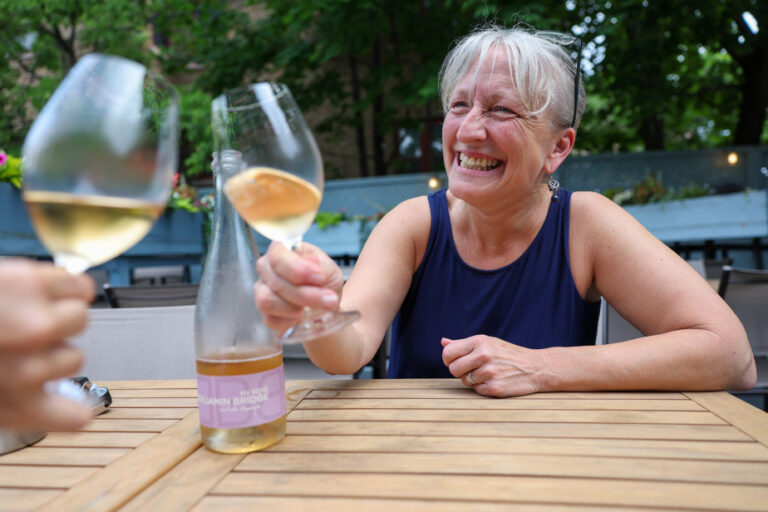 On the terrace with Véronique Rivest | Having inclusive wine