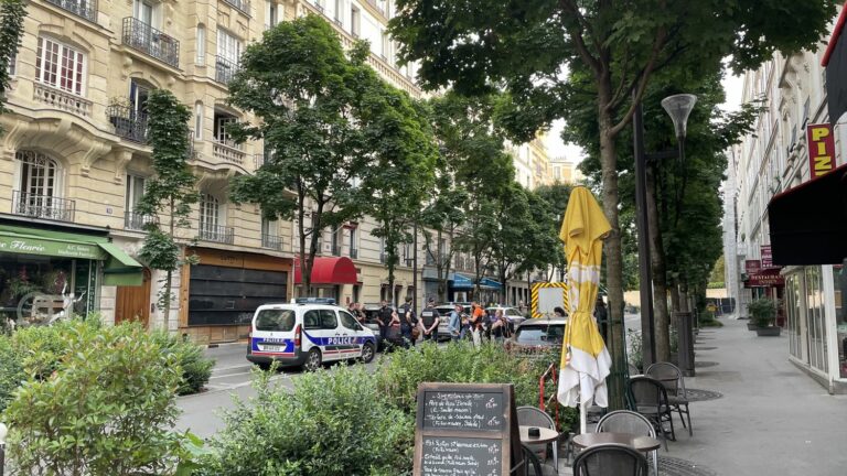 One of the people hit by a vehicle on a terrace in the 20th arrondissement has died