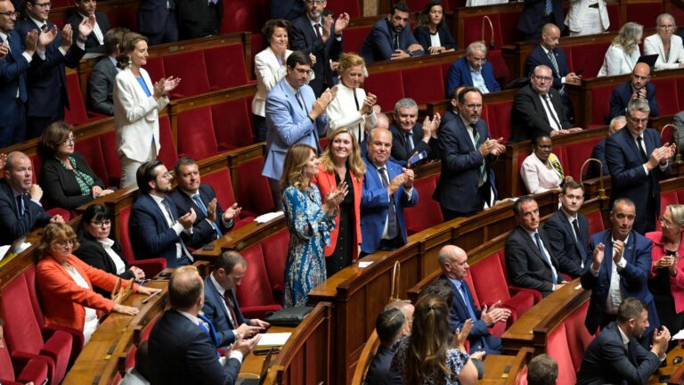 After the re-election of Yaël Braun-Pivet as President of the Assembly, the Macronists have a modest victory