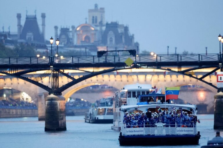 Paris launches its Games with a parade on the Seine