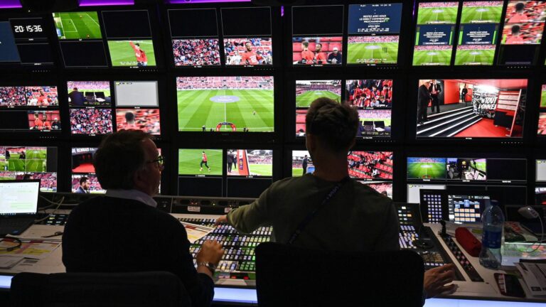 Professional Football League has the choice between DAZN for 375 million euros or launching its own channel