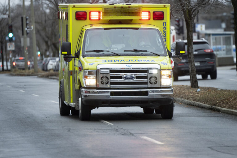 Quebec reaches agreement with emergency medical dispatchers from several regions