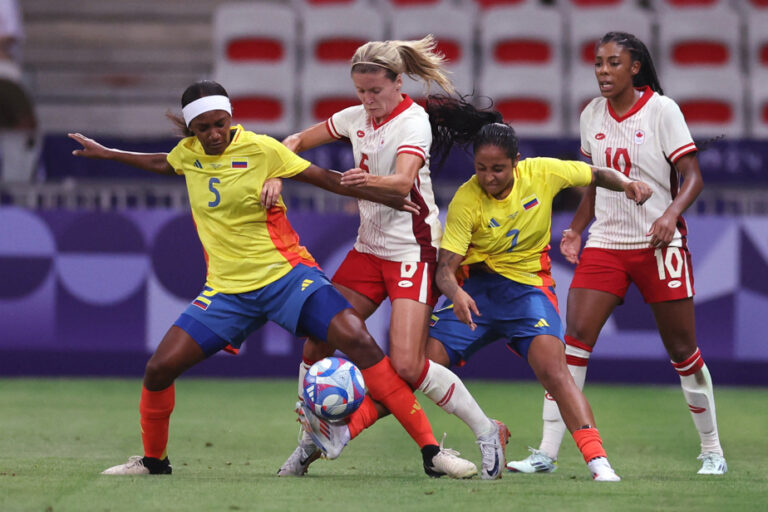 Soccer | Vanessa Gilles sends Canada to quarterfinals