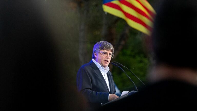 Spanish justice closes terrorism case against Catalan independence activist Carles Puigdemont