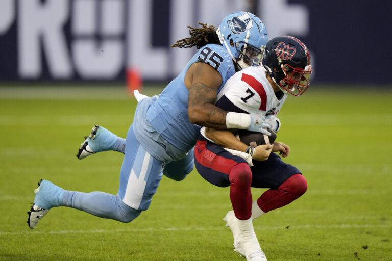 The Alouettes | Several players “in the hangar”