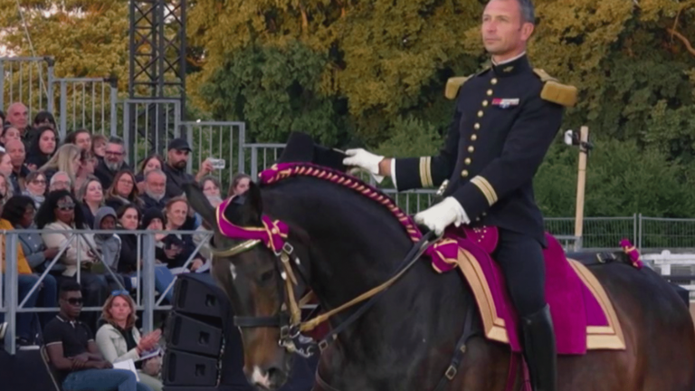 The Cadre Noir, an elite cavalry corps for the first time at the parade