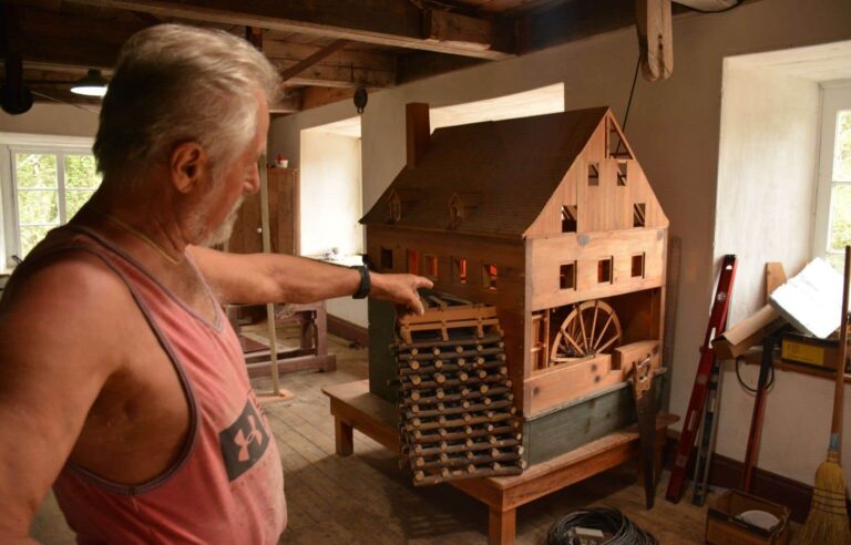 The Éboulements water mill in Charlevoix is ​​in its final stages of operation