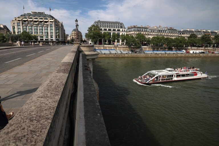 The Seine complies with health standards six days a week recently