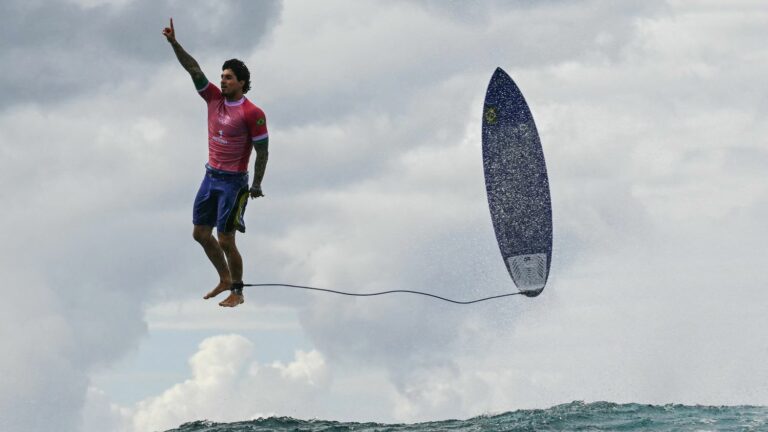 The magical image of Brazilian Gabriel Medina, levitating after his Olympic record