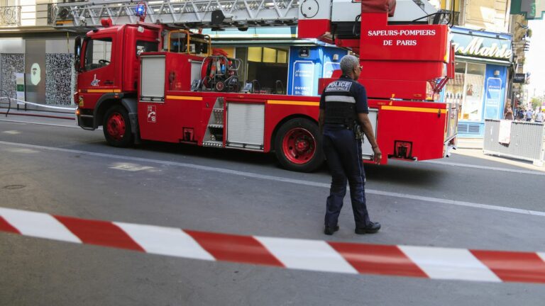 Three people poisoned after fire in apartment building