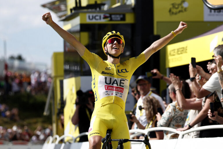 Tour de France | Tadej Pogacar wins stage 15