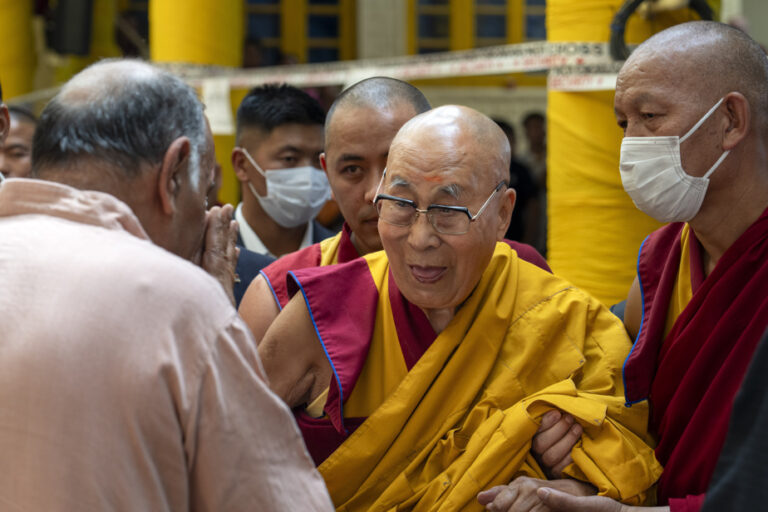 Treated in the United States | Dalai Lama says he is in good health