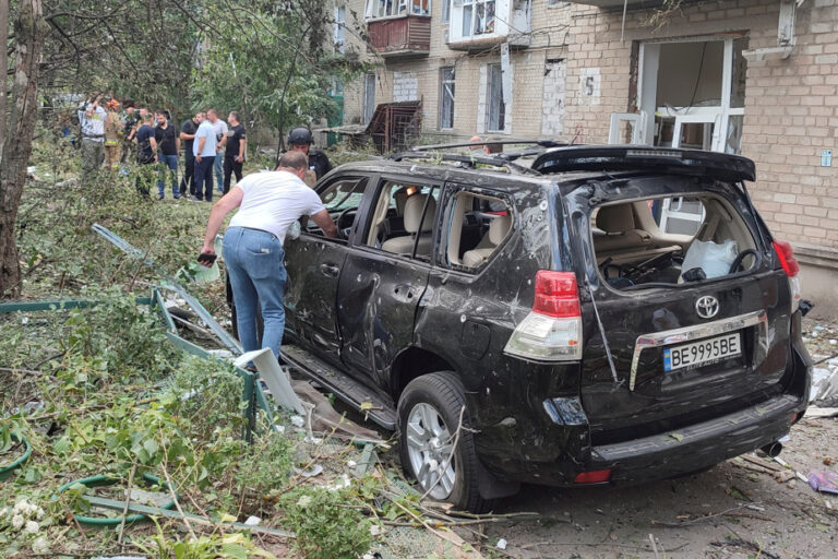 Ukraine | At least three dead, including a child, in a Russian strike on a playground in Mykolaiv