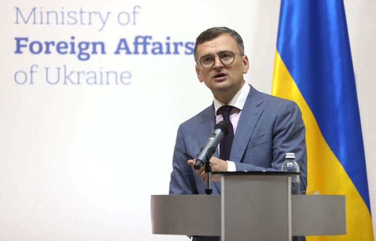 Ukrainian Foreign Minister in China to Talk Peace