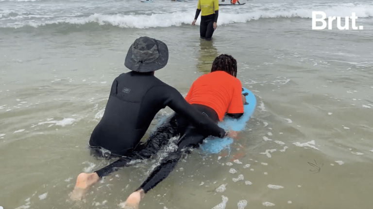 VIDEO. These psychiatric patients surf to overcome their anxieties